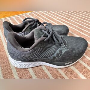 Women’s Saucony Sneakers